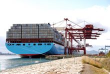 Containers, nuova caduta e le compagnie “tagliano”