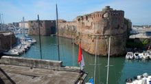 Un ponte mobile sui Fossi per Fortezza Vecchia a Livorno