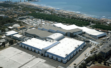 complesso-carrara-fiere-veduta-aerea