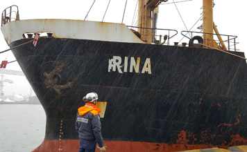 marina-di-carrara-ispezione-nave-RINA