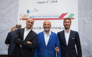 Una nave “manifesto politico”