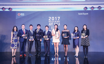 Benetti-Asia-teams-receives-the-Robb-Report-BOB-Award