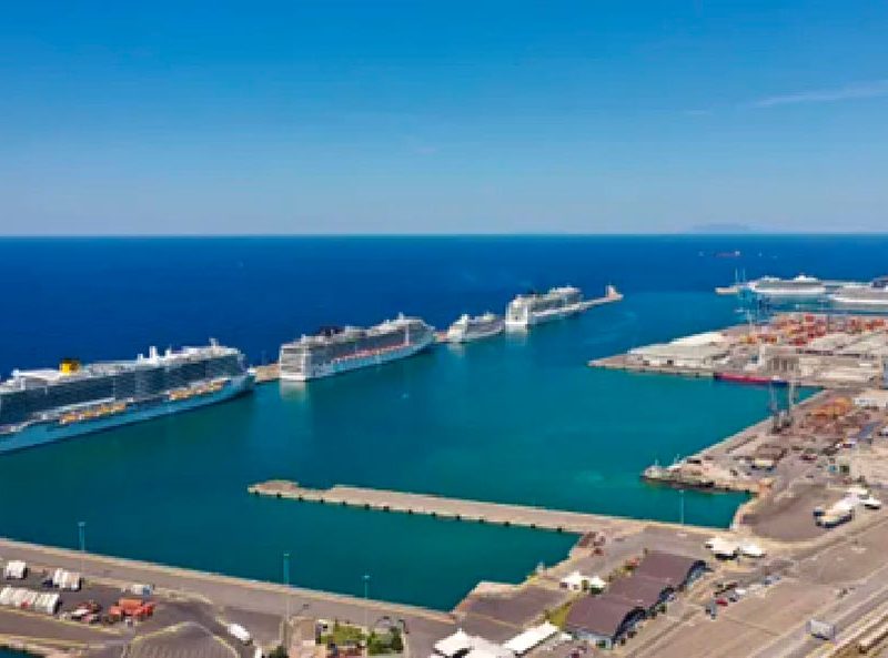 Civitavecchia-il-molo-delle-navi-da-crociera