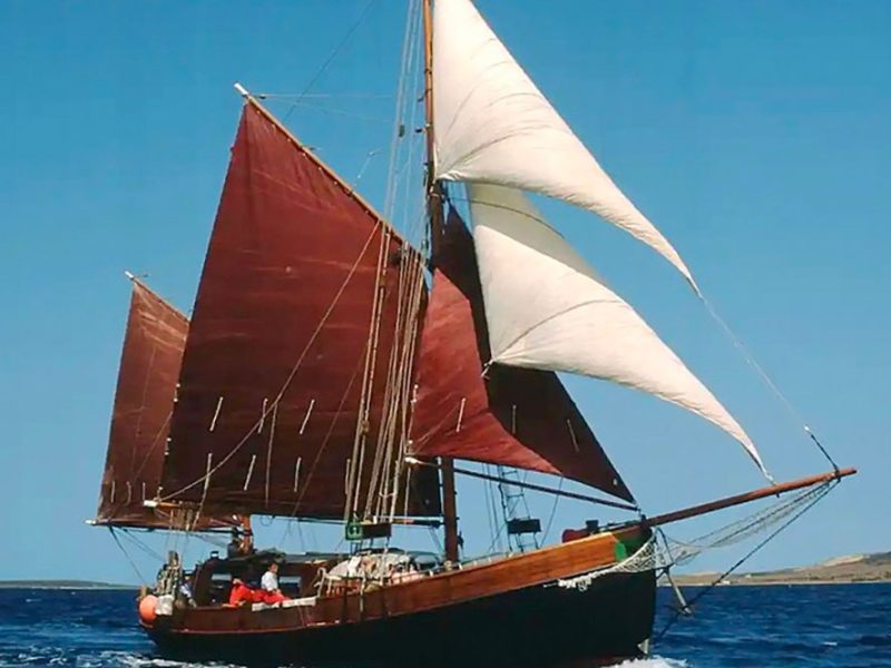 Classic-Boat-Show-a-Geniva-l-ultracentenario-Norseman-in-navigazione-com1