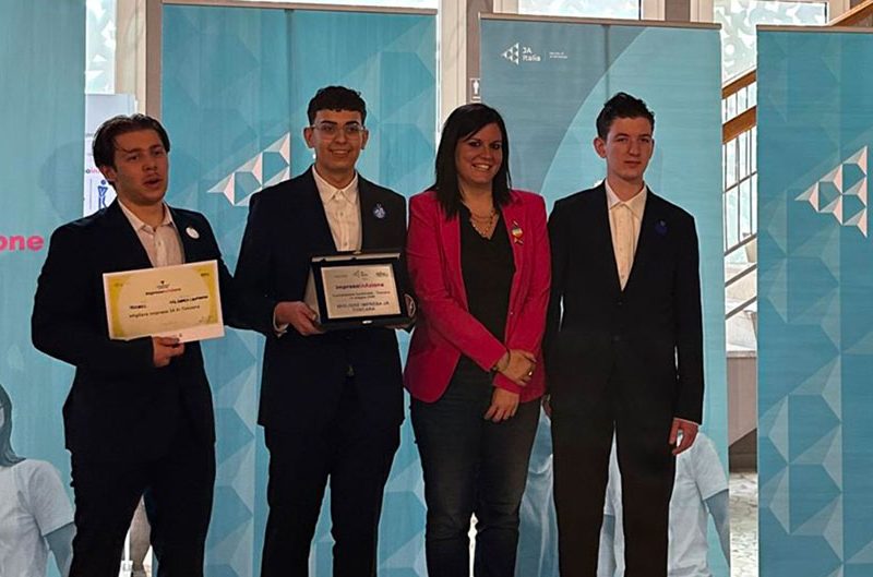 Concorso-per-imprese-di-studenti—la-premiazione-com1si