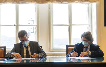 DAGOSTINO-CON-SWEENS-FIRMA-CONCESSIONE-HHLA-PLT-ITALY