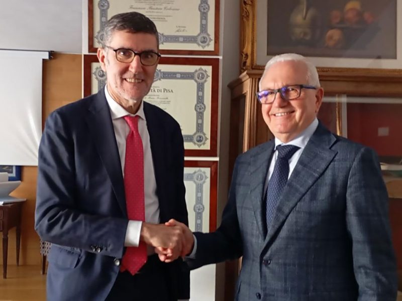 Davide-Gariglio-pres-Authority-e-Tiziano-Nocentini-sindaco-portoferraio