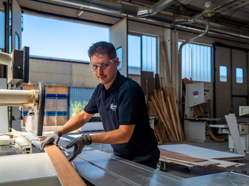 De-Wave-Group-inerno-di-uno-degli-stabilimenti-com1