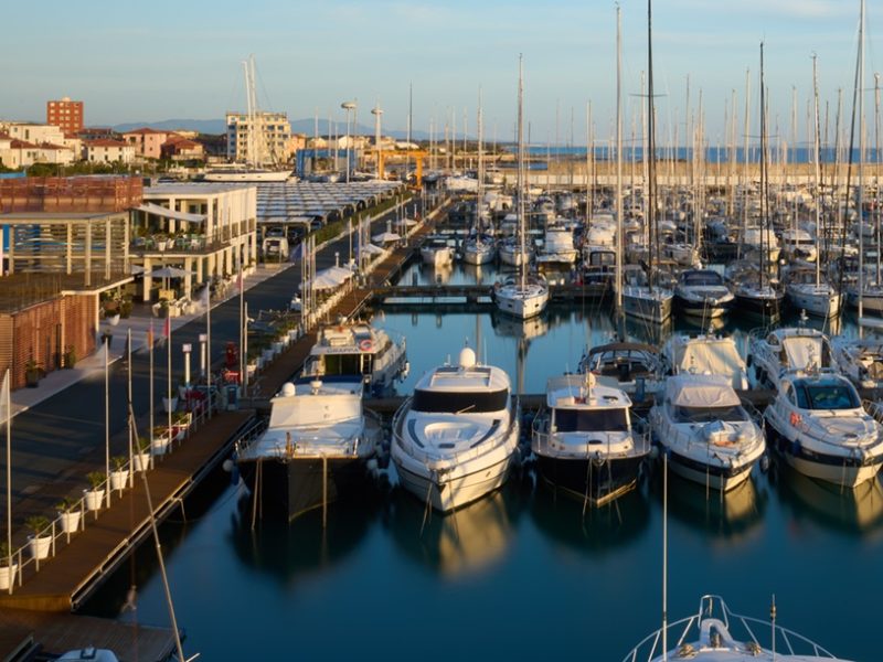 MARINA CALA DE MEDICI vista porto1 com1
