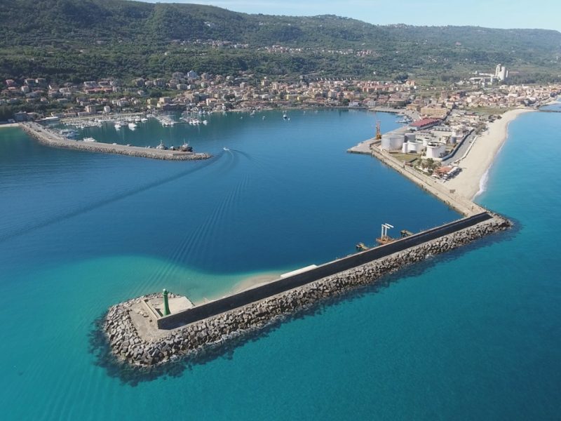 Panorama-dall’alto-del-porto-di-Vibo-Valentia-com1si