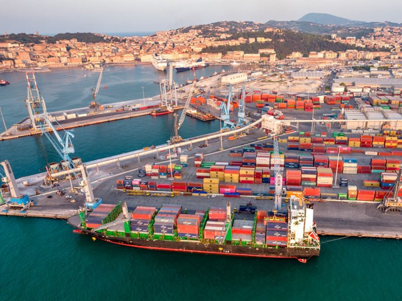 Porto-Ancona-darsena-commerciale-com-an