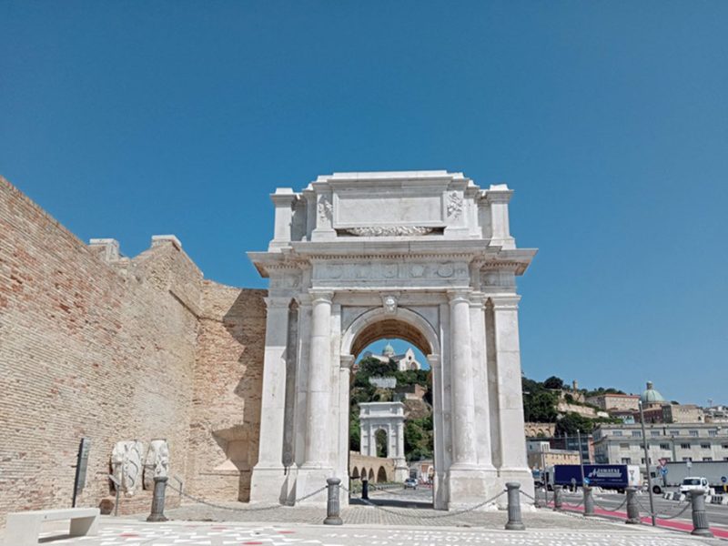 Porto-antico-Ancona-com