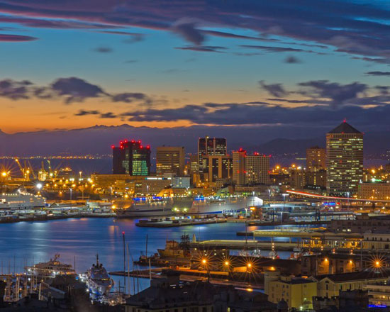 Porto_Genova_notturna550x440