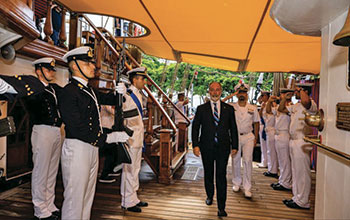 Stefano-Queirolo-Palmas-visita-vespucci