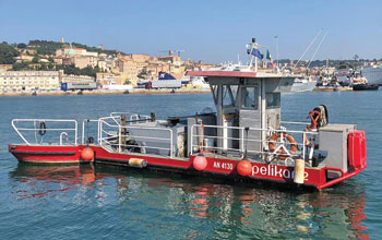 Unita’-classe-Pelikan-al-lavoro-oggi-nel-Porto-di-Ancona