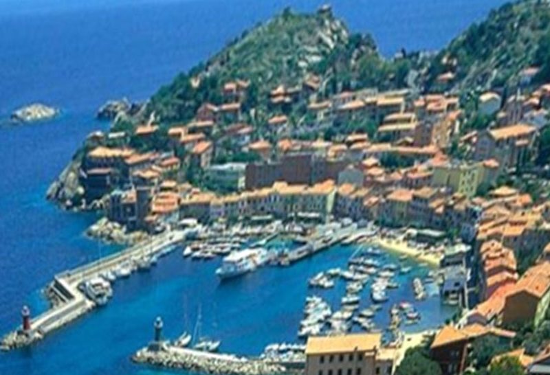 abitato-di-Giglio-Porto-comsi171