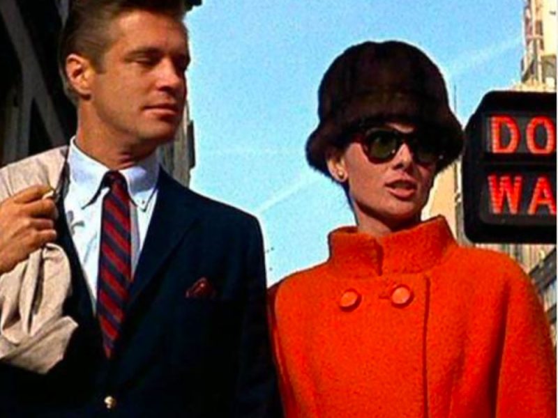 audrey-hepburn-indossa-cappotto-in-panno-casentino-in-un-film