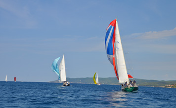 cala-de’-medici-vele