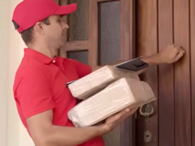 consegna-pacchi-black-friday-1y