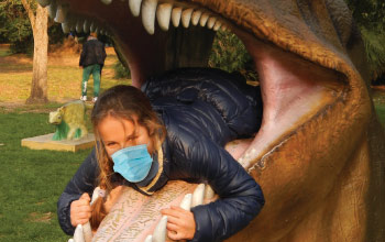 dinosauro-con-bimba