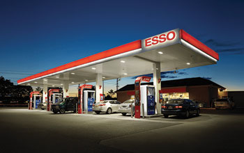 distributore-di-benzina-ESSO