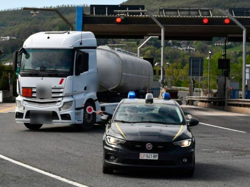 gdf-adm-Sequestro-carburanti-Siena-3