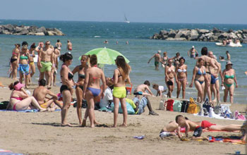 gente-in-spiaggia