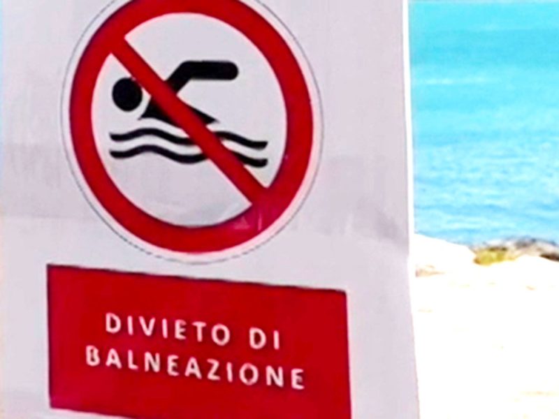 il-cartello-di-divieto-di-balneazione