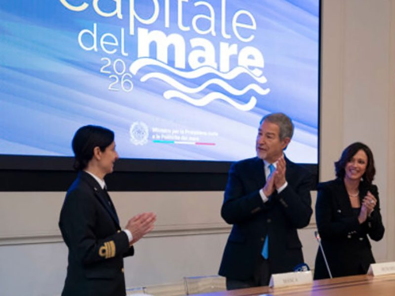 la-proclamazione-di-Ravenna-capitale-del-mare—al-centro-il-ministro-Nello-Musumeci-com1si