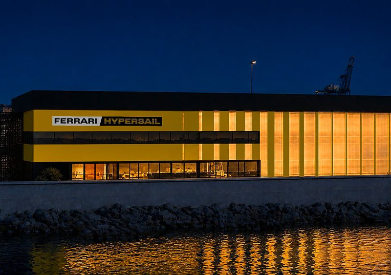 l’elaborazione-grafica-del-progett-della-base-di-Ferrari-Hypersail-a-Livorno-nei-cantieri-Azimut-com1