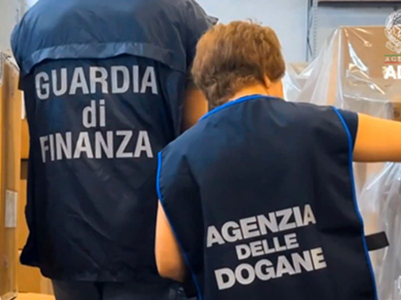 perquisizione-dogane-e-finanza-operazione-Broken-Wall-com1