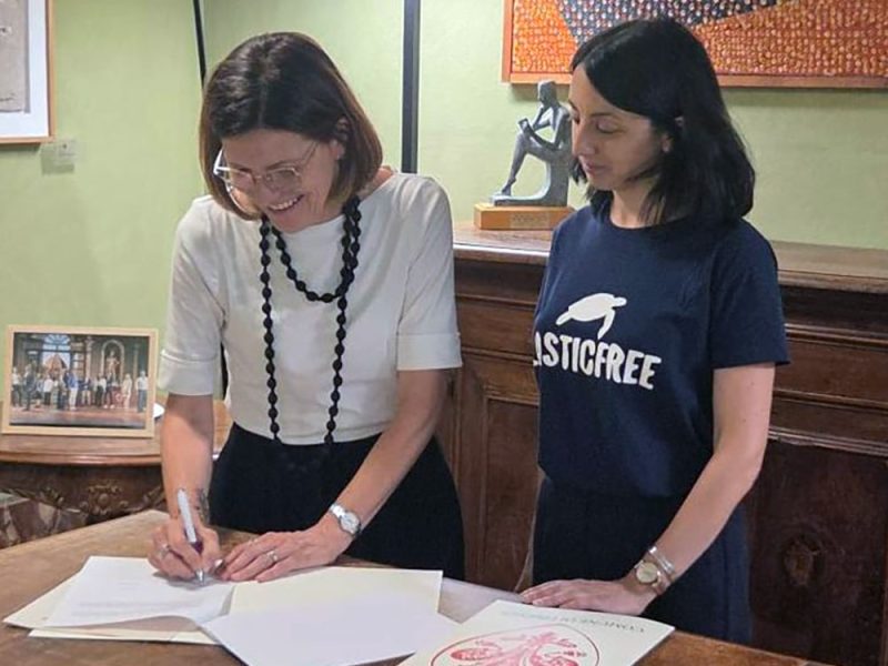 plasticfree-firenze-dasx-vicesindaca-PaolaGalgani-RossanaGiaquinto-associaz