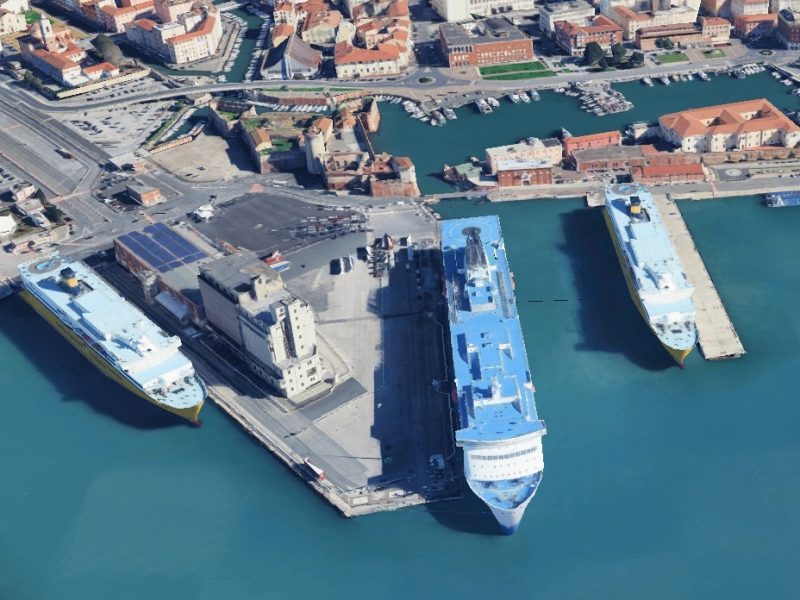 porto passeggeri di Livorno visto dall’alto 1eg