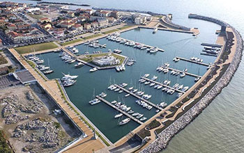 porto-turistico-di-Pisa