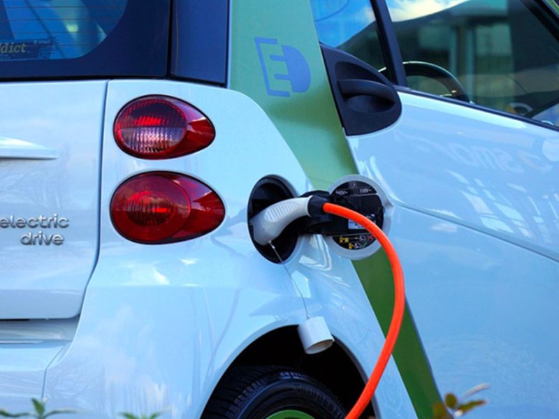 ricarica-auto-elettrica-com1