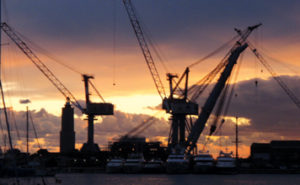 Livorno, skyline e Darsena Europa al tramonto?