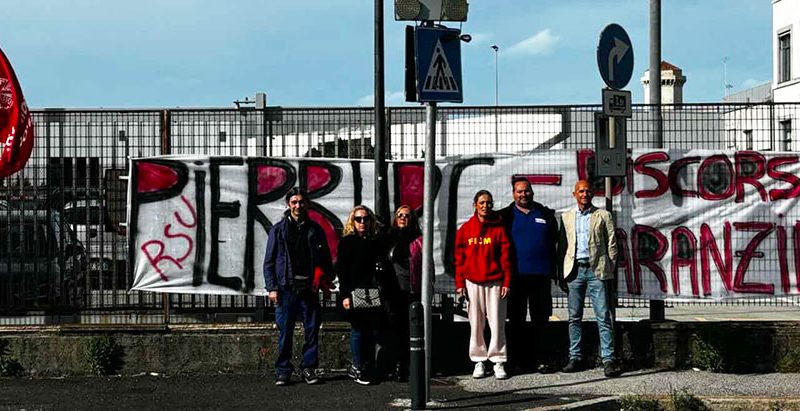 stabilimento-Pierburg-striscione-di-protesta-com1