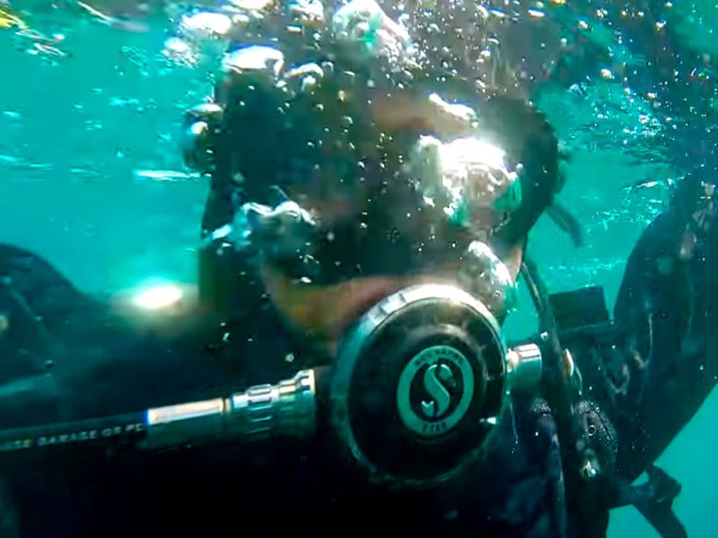 sub-si-prepara-all-immersione-y1b