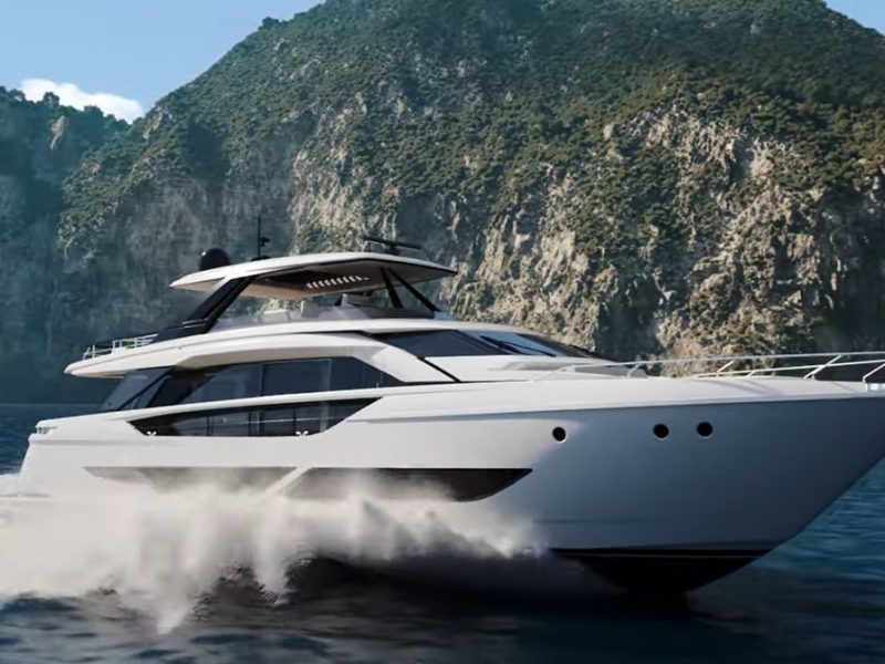 yacht ferretti 1y