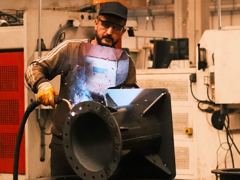 Al-lavoro-in-una-piccola-impresa
