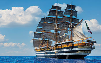 Amerigo-Vespucci-in-mare