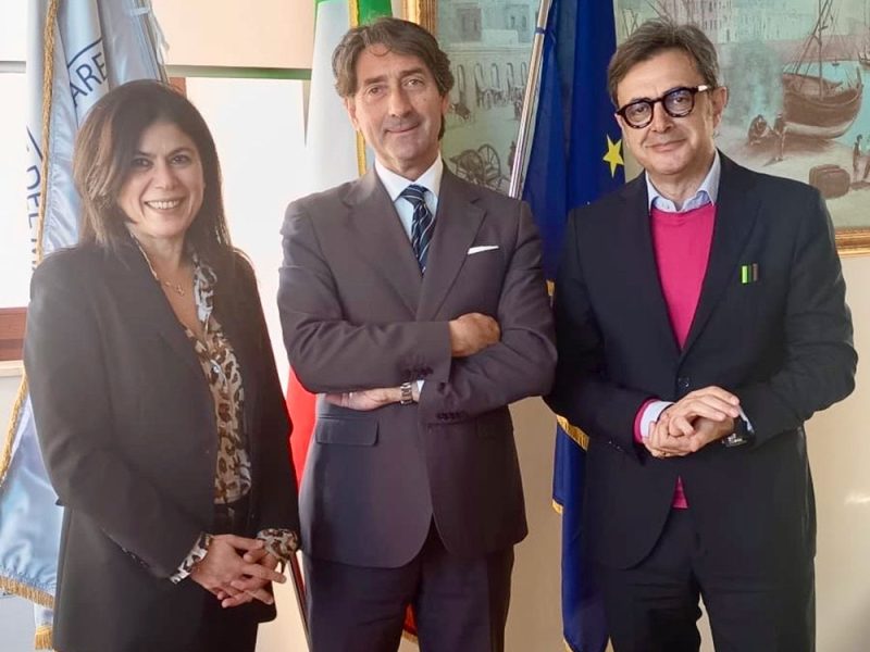 BARI-da-sin-ex-segret-gener-facente-funzioni-Michelina-Latorre—presidente-Auth-Francesco-Mastro—nuovo-segrt-gener-Francesco-Di-Leverano