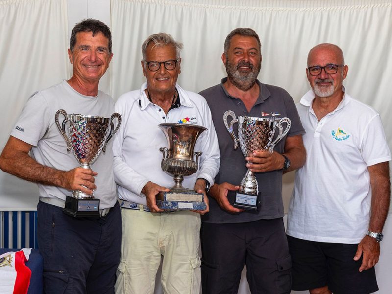 Enrico-Chieffi-e-Manlio-Corsi-premiati-a-Viareggio-per-la-vittoria-nel-Trofeo-Internazionale-Emilio-Benetti–com1