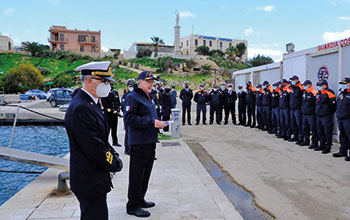 Giovannini–in-visita-a-Lampedusa