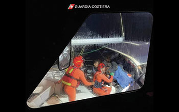 Guardia-Costiera-salvataggio2