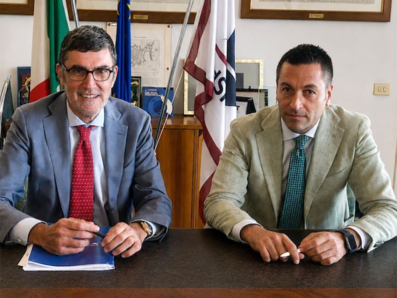 I-vertici-dell’Authority-livornese-con-il-presidente-Davide-Gariglio,-a-sinistra,-e-il-segretariio-generale–Pierpaolo-Danieli