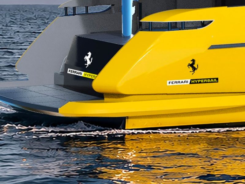 Il-marchio-Ferrari-sullo-yacht-Azimut-specificatamente-dedicato-allo-sviluppo-delle-nuove-barche-del-Cavallino-Rampante-com1