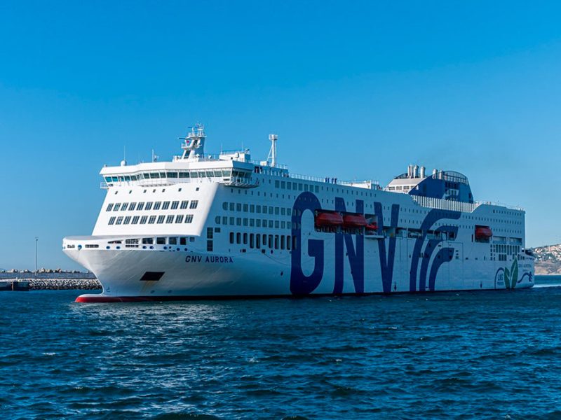 La-nave-Gnv-Aurora-com1
