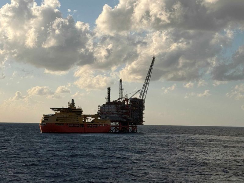 La-piattaforma-offshore-di-Sabratha-al-largo-della-Libia-com3