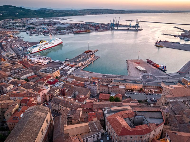 Porto-Ancona-veduta-panoramica-com1
